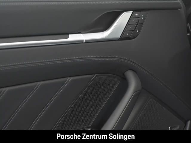 Porsche 992 Cabrio Carrera GTS