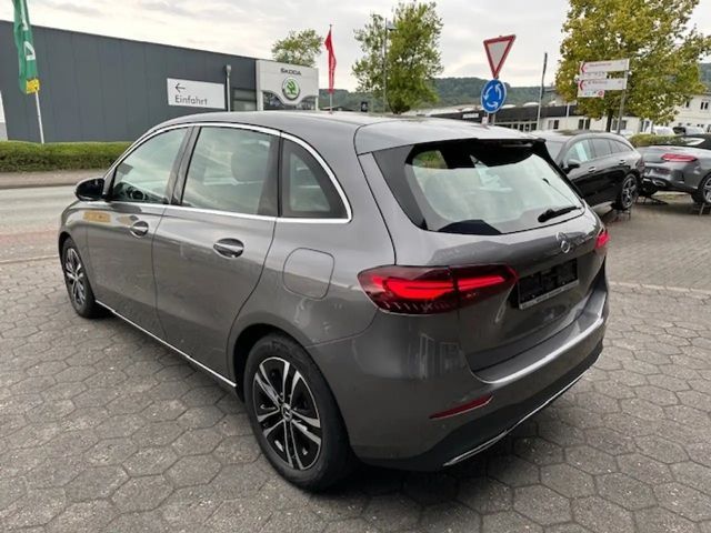 Mercedes-Benz B 200 Progressive Sedan
