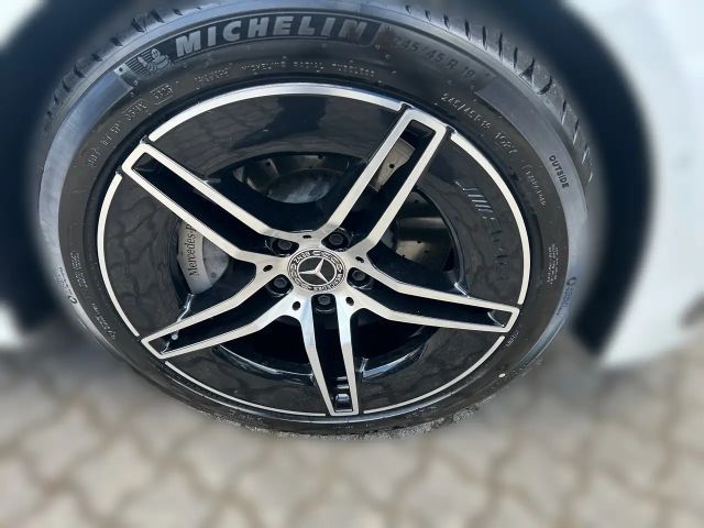 Mercedes-Benz E 220 AMG Line E 220 d Estate