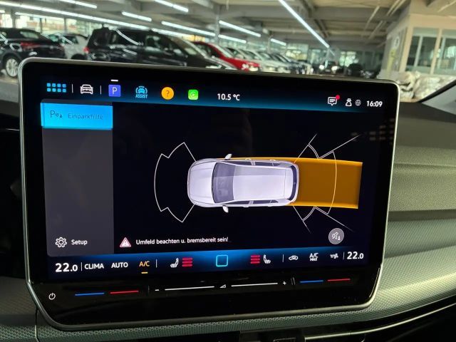 Volkswagen Golf 1.5 TSI Golf VIII