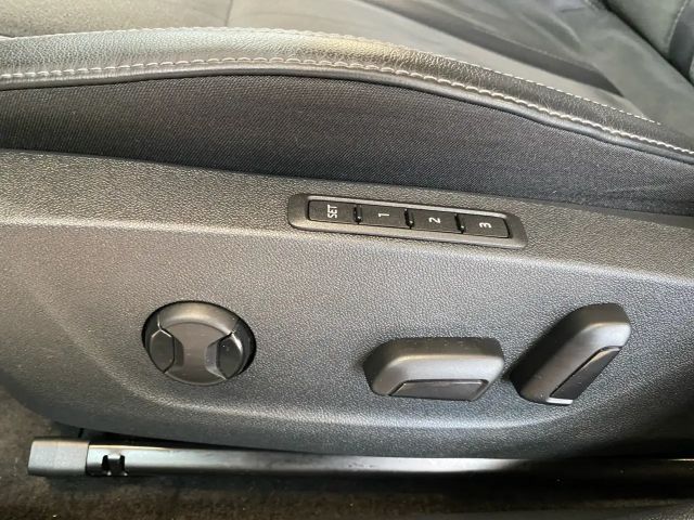 Skoda Octavia 2.0 TDI Combi Style Style