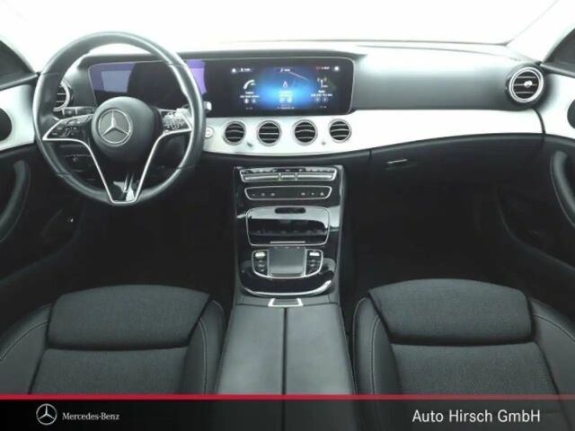 Mercedes-Benz E 220 AVANTGARDE E 220 d Estate
