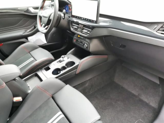 Ford Focus EcoBoost ST Line Wagon