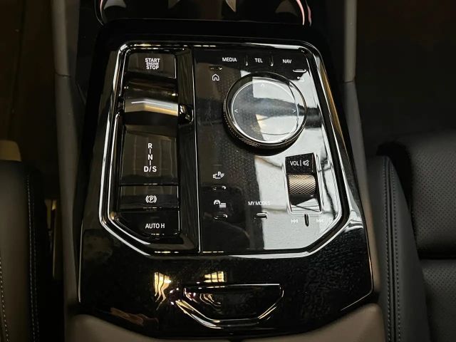 BMW 520 520i M-Sport Sedan