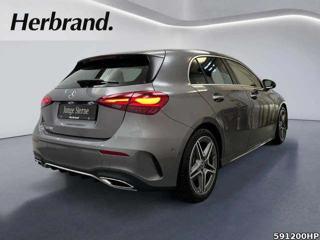 Mercedes-Benz A 200 AMG Line