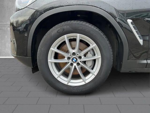 BMW X3 xDrive30i