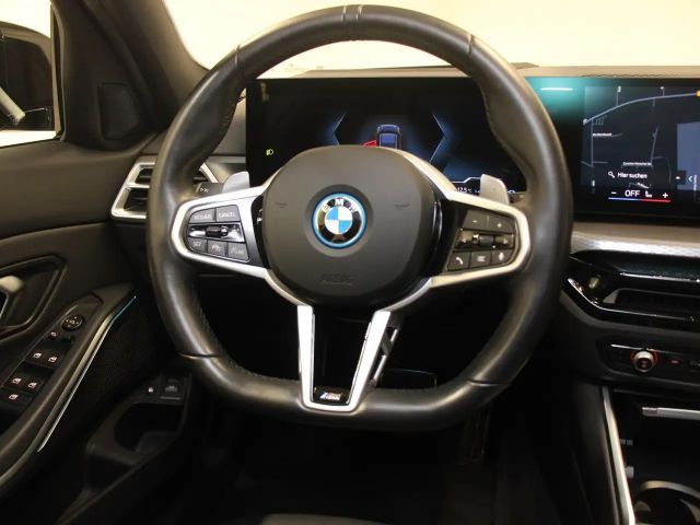 BMW 330 330e M-Sport Touring