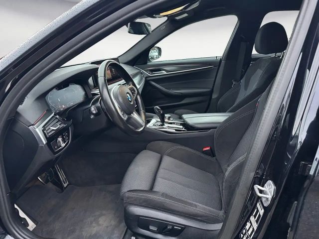 BMW 520 520d M-Sport Sedan xDrive