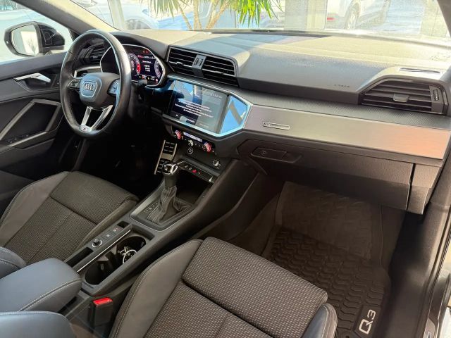 Audi Q3 35 TFSI S-Line