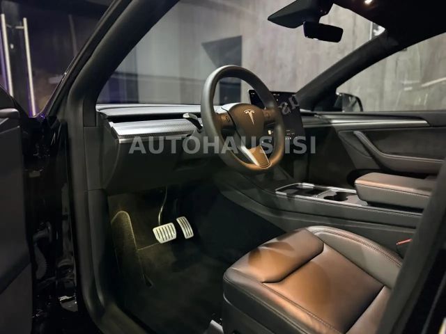 Tesla Model Y AWD Dual Motor Performance