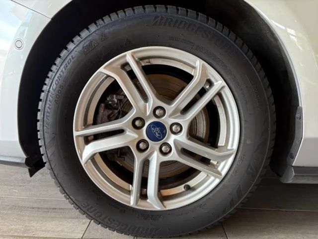 Ford Focus Cool & Connect