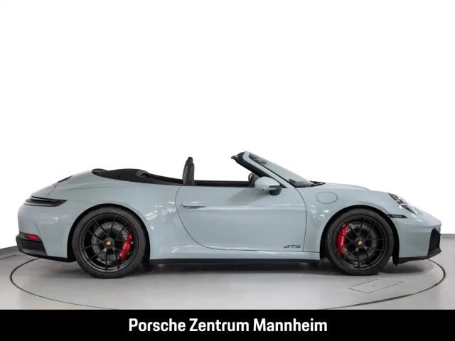 Porsche 992 Cabrio Carrera GTS