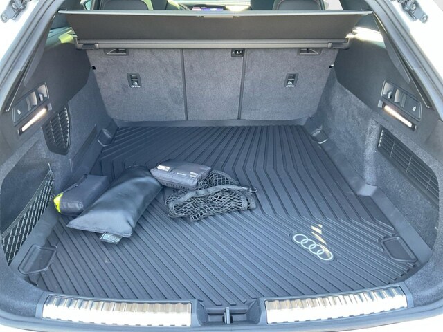 Audi A6 Avant Quattro S-Tronic