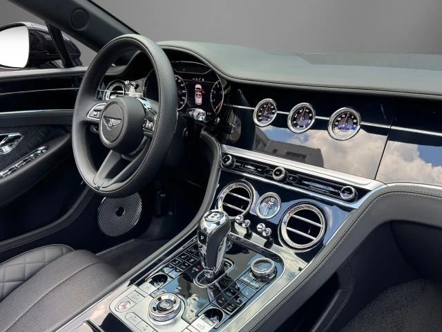 Bentley Continental GTC V8