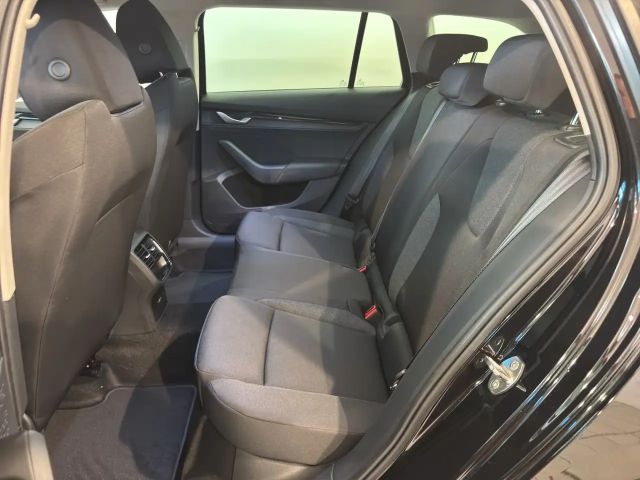 Skoda Octavia Essence TSI