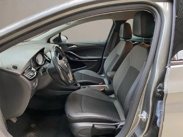 Opel Astra Design & Tech Start/Stop