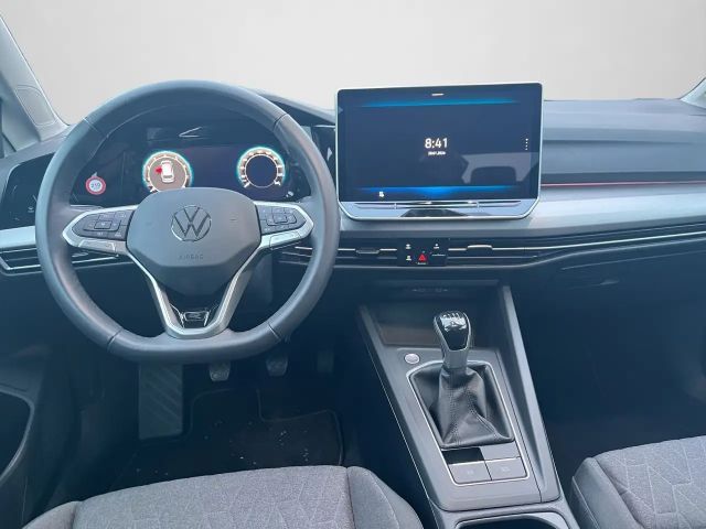 Volkswagen Golf Life Variant