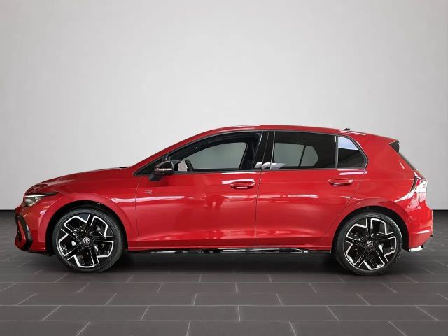 Volkswagen Golf 1.5 TSI DSG R-Line