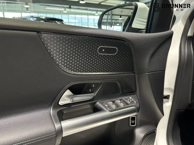 Mercedes-Benz B 180 Progressive