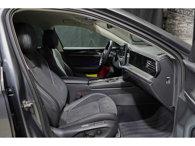 Volkswagen Passat 1.5 eTSI Business DSG IQ.Drive