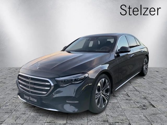 Mercedes-Benz E 220 4MATIC E 220 d Sedan