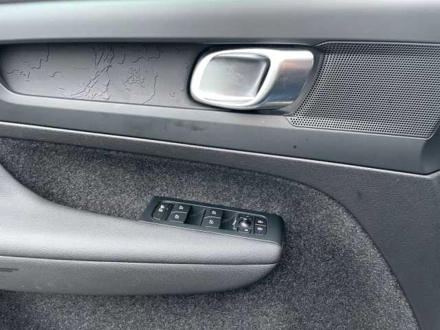 Volvo XC40 Core Recharge