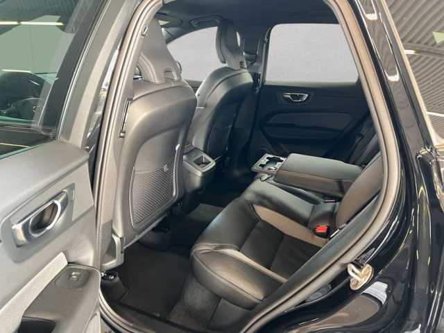 Volvo XC60 Dark Plus