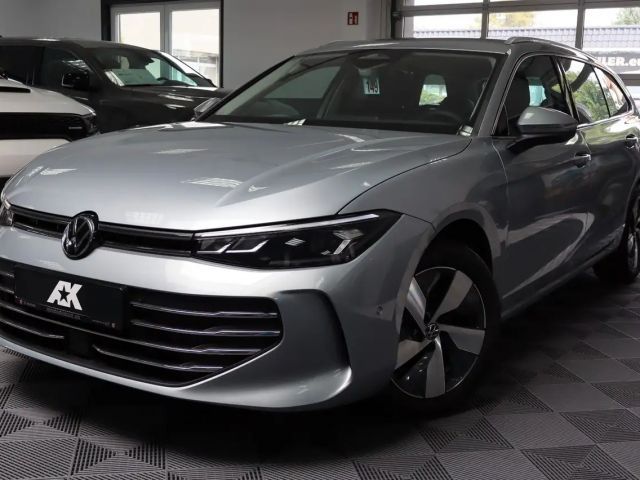 Volkswagen Passat 1.5 eTSI Business Variant