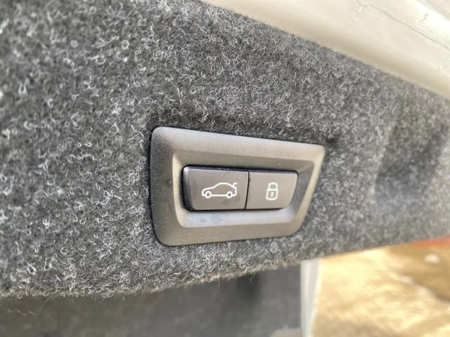 BMW 520 520d M-Sport Sedan