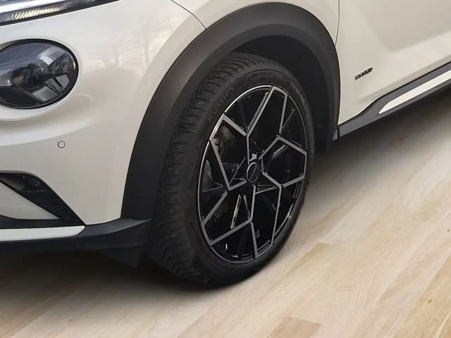 Nissan Juke 1.6 Hybrid 4AMT Premiere Edition