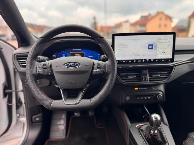 Ford Focus ST Line Wagon