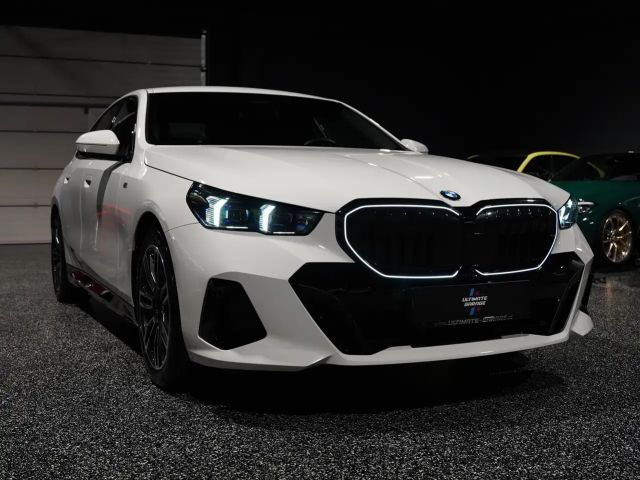 BMW 520 520d M-Sport Sedan xDrive