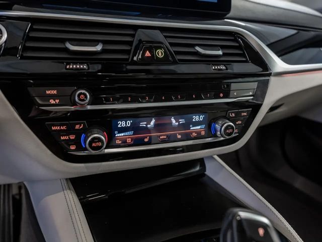 BMW 540 540d Luxury Line Sedan xDrive