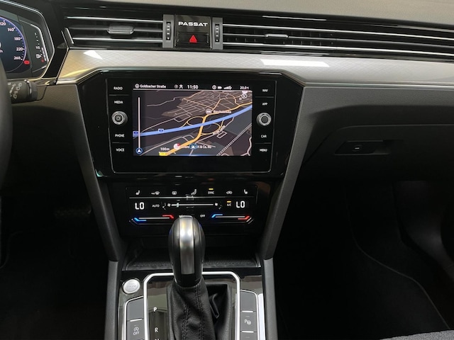 Volkswagen Passat Business R-Line Variant