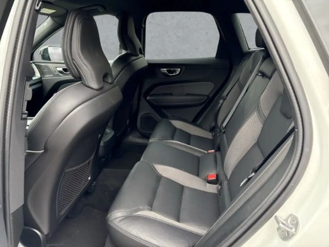 Volvo XC60 Dark Plus