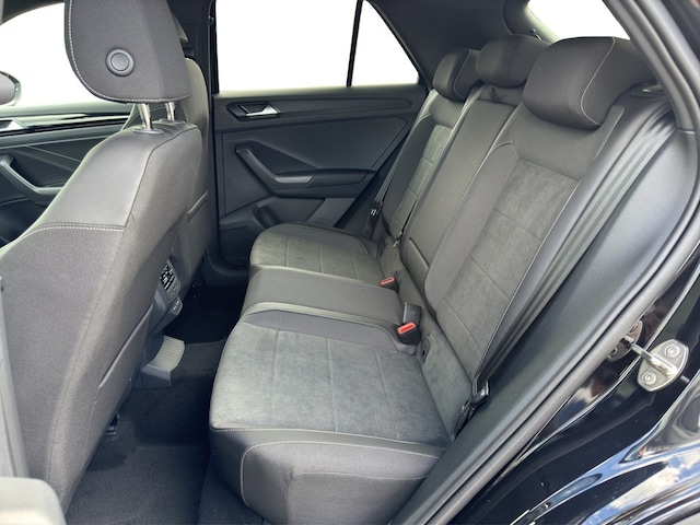 Volkswagen T-Roc T-Roc 1.5 TSI DSG R-Line AHK*STHZG*PANO*IQ-LIGH...