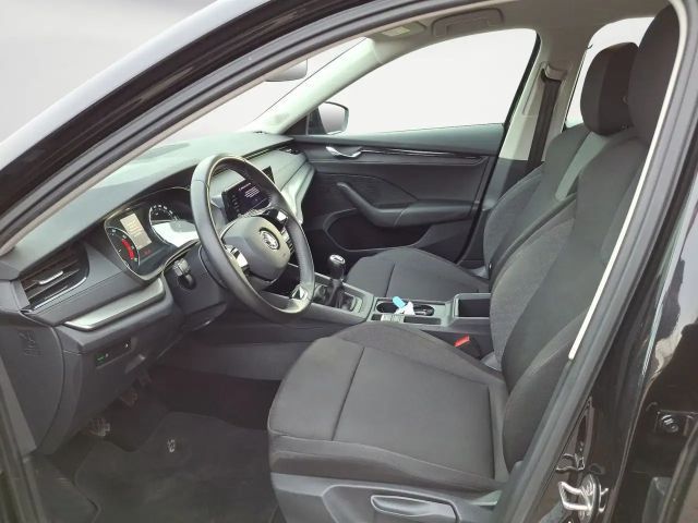 Skoda Octavia Active Combi