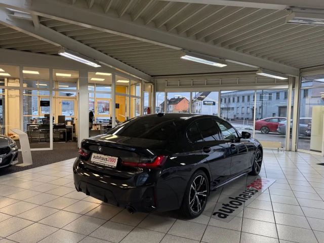 BMW 320 320d M-Sport Sedan xDrive
