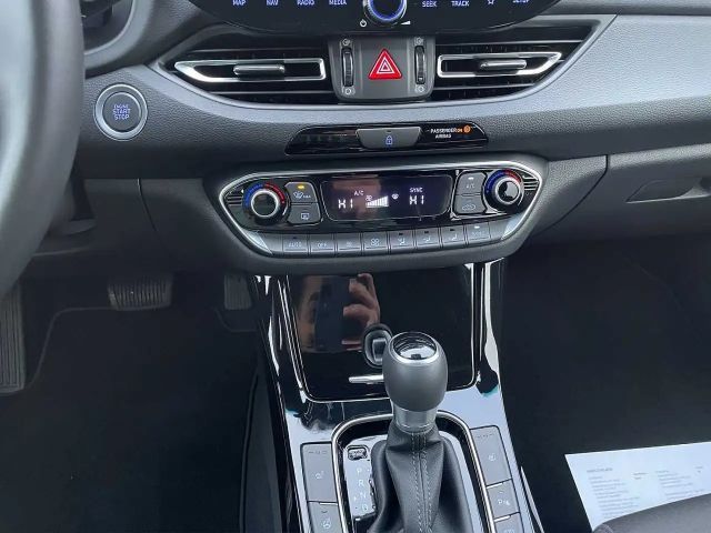 Hyundai i30 Advantage Hybrid