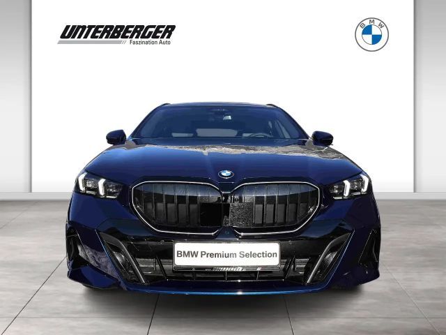 BMW 540 540d M-Sport Touring xDrive