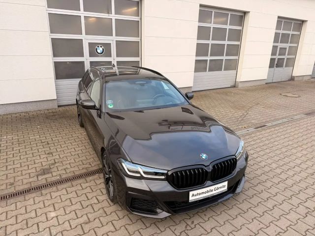 BMW 540 540d M-Sport Touring xDrive