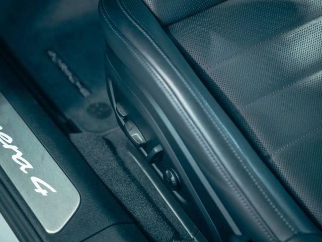 Porsche Panamera 4 E-Hybrid