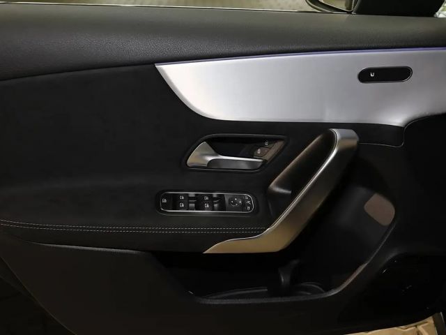 Mercedes-Benz A 200 AMG Line