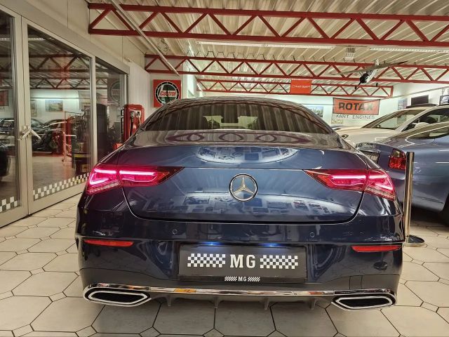 Mercedes-Benz CLA 250 4MATIC AMG Line Sedan