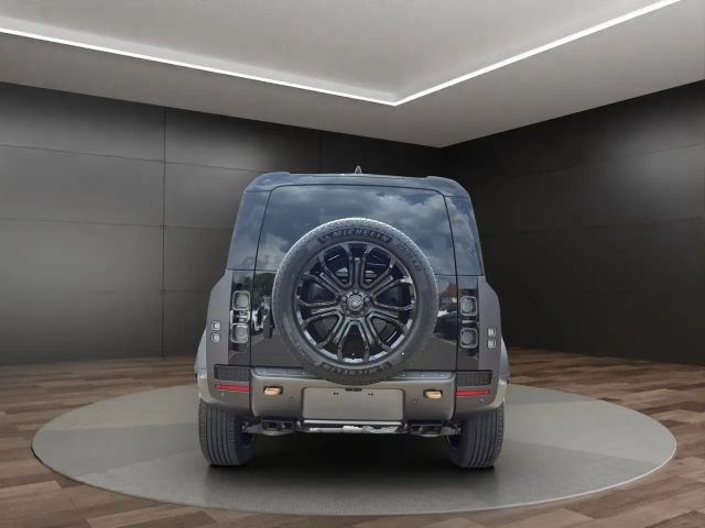 Land Rover Defender 110