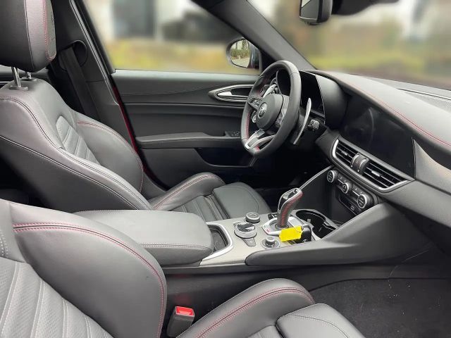 Alfa Romeo Giulia Q4