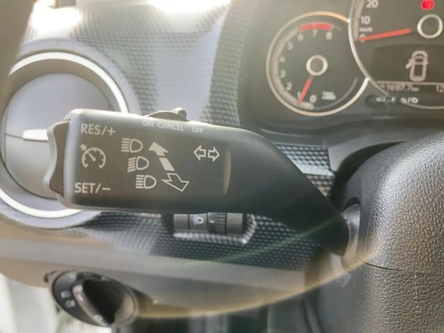 Volkswagen up! *Kamera*Klima*SHZ*PDC*Tempomat*Bluetooth*