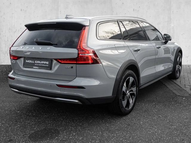 Volvo V60 Cross Country AWD Plus