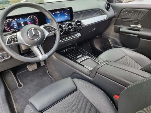 Mercedes-Benz GLB 200 4MATIC GLB 200 d