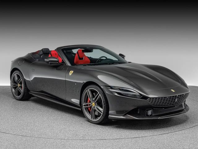 Ferrari Roma Spider
